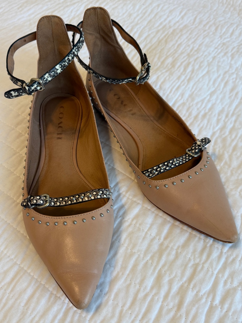 COACH Jody Studded Leather Flats | Beechwood/Nude | Size 8B